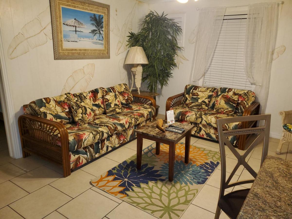 The Monterey Beach Resort St. Pete Beach Extérieur photo